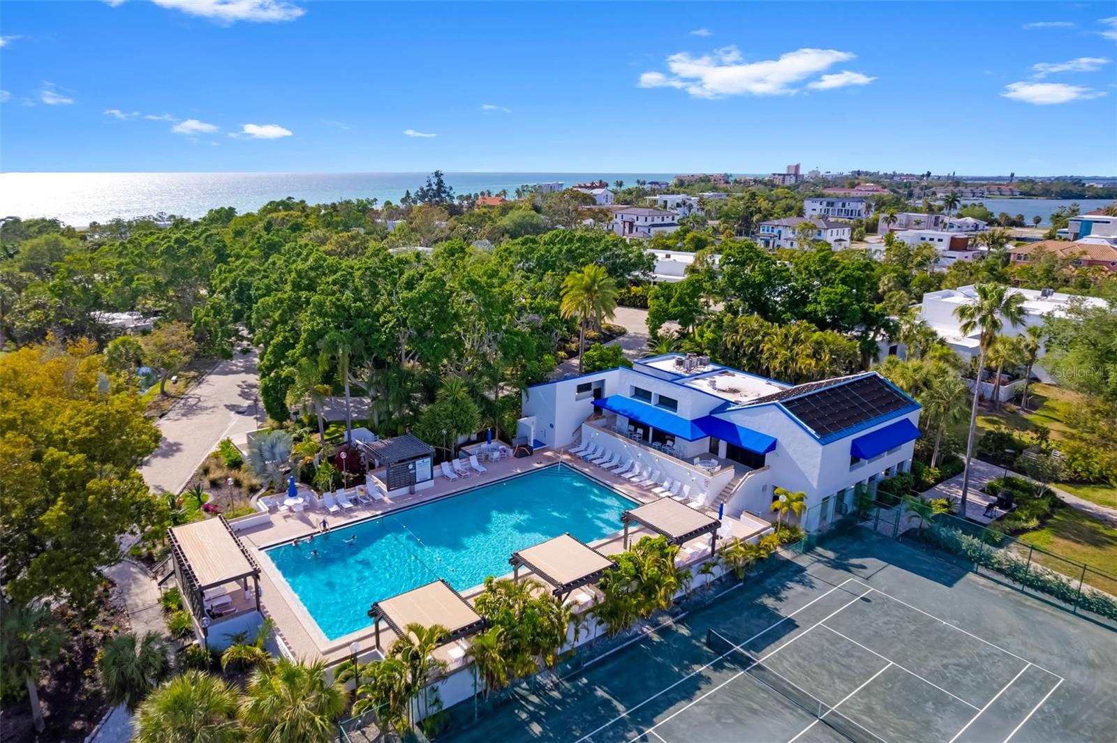 BAYPORT BCH & TEN PH E - Residential