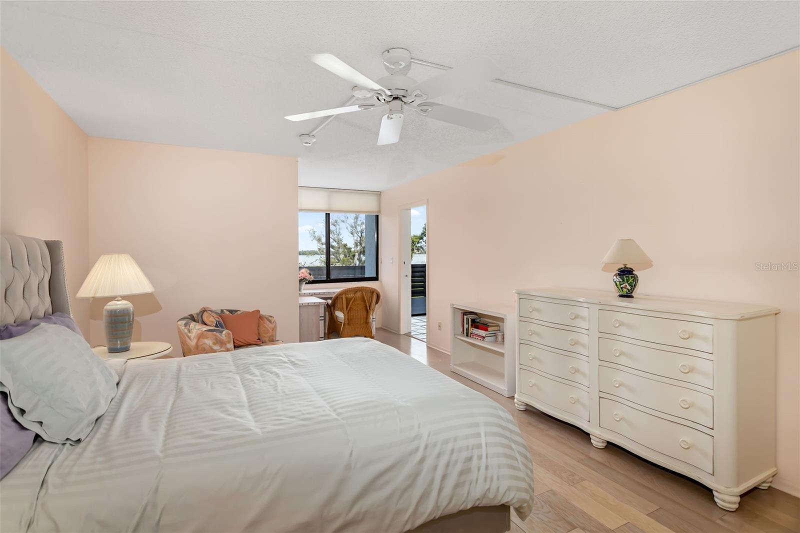 BAYPORT BCH & TEN PH E - Residential