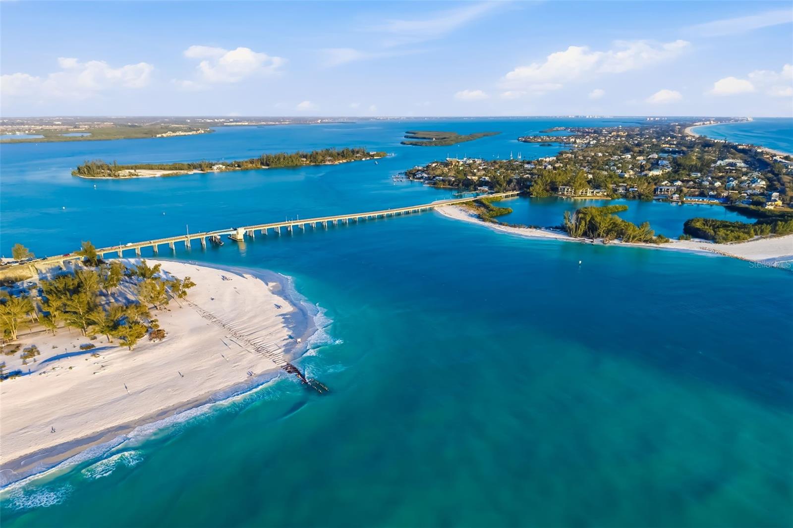 BAYPORT BCH & TEN PH E - Residential