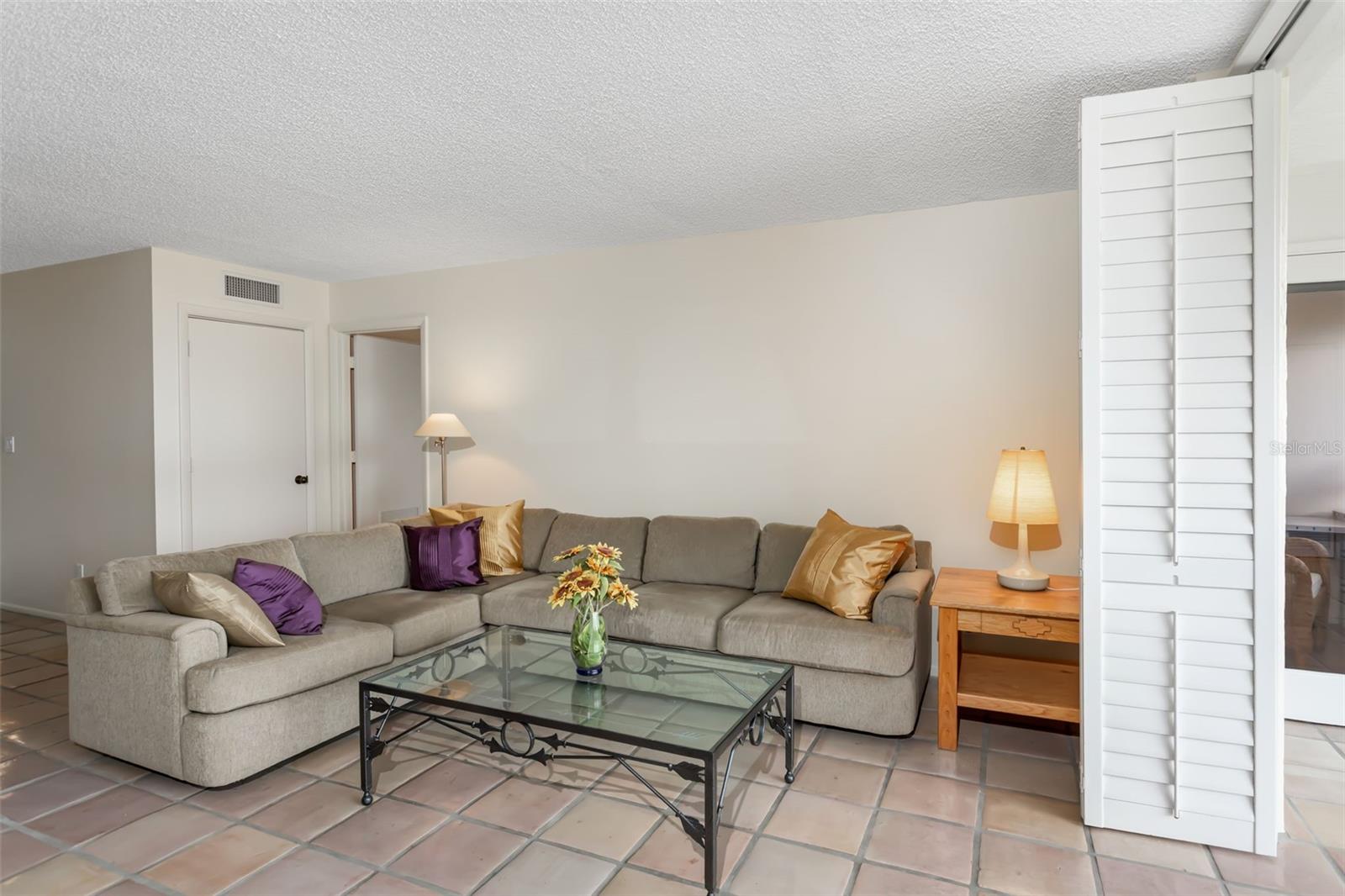 BAYPORT BCH & TEN PH E - Residential