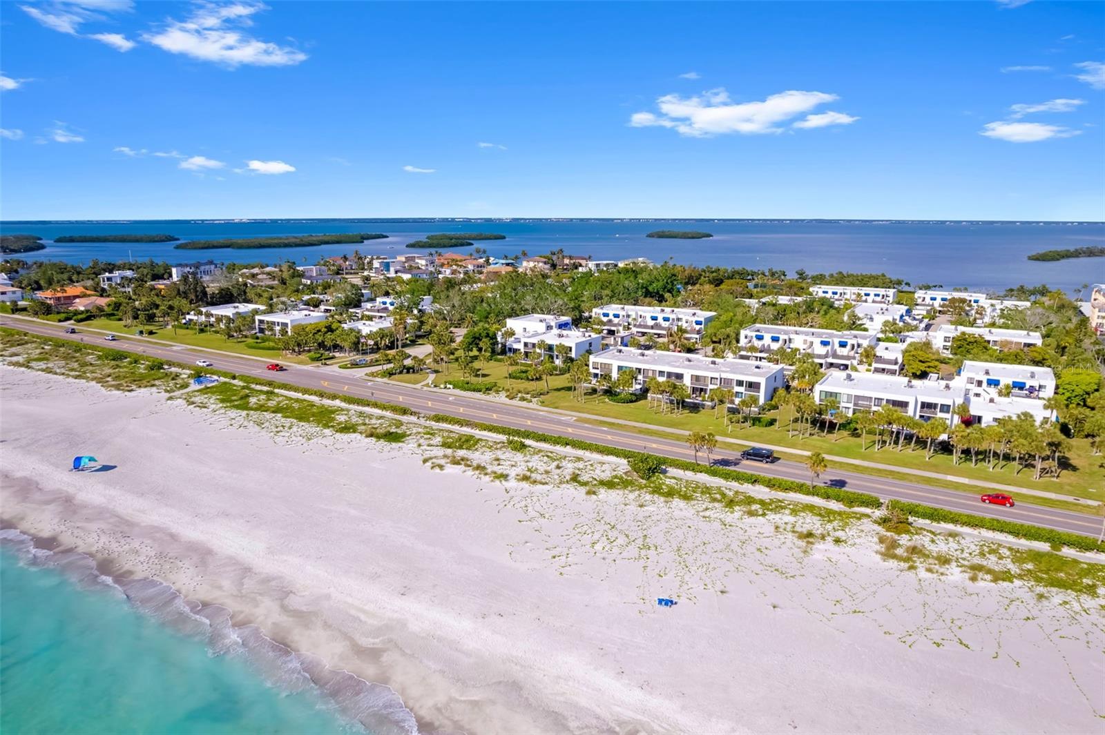 BAYPORT BCH & TEN PH E - Residential