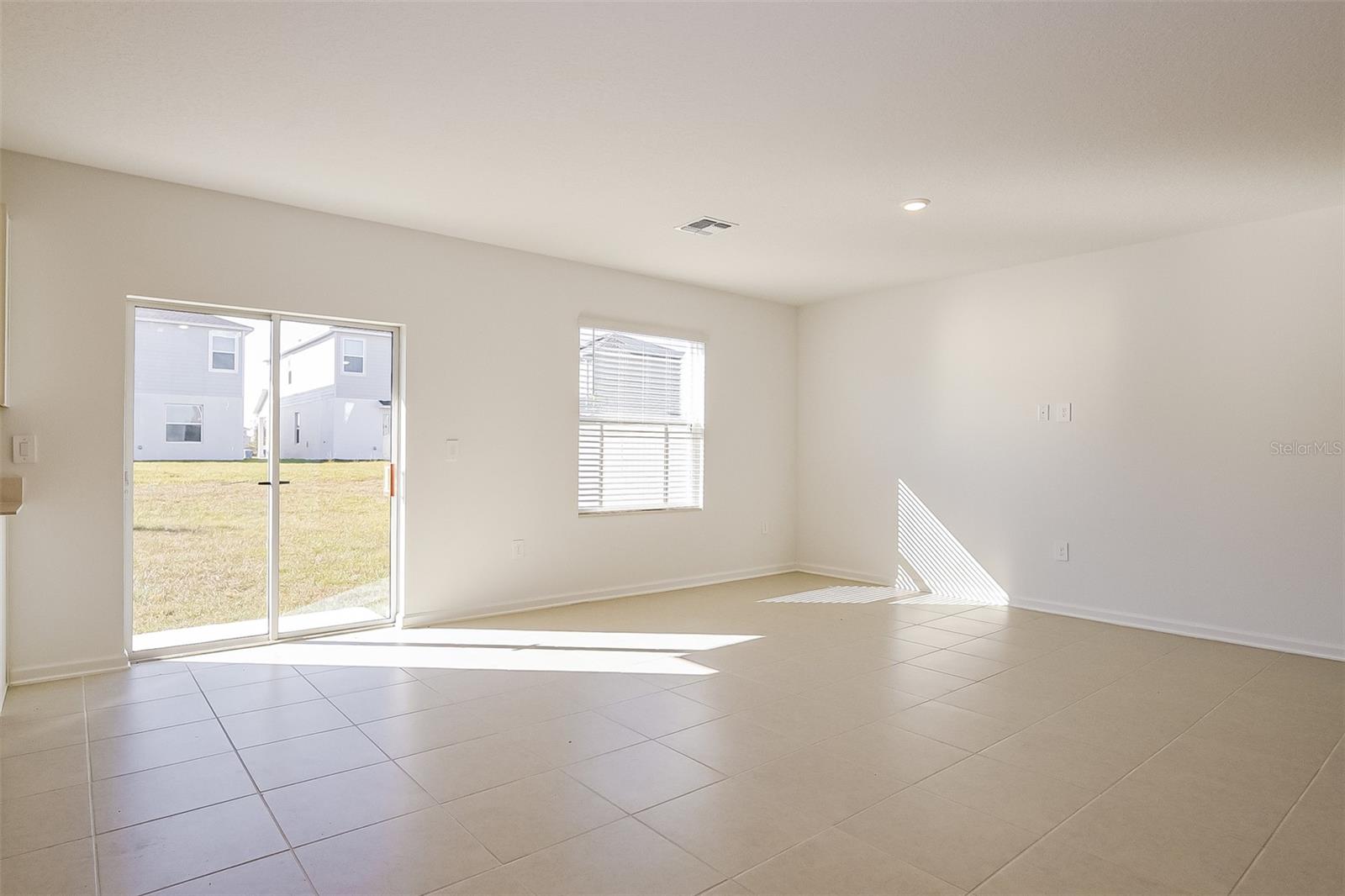 HAMILTON BLUFF SUB - Residential Lease