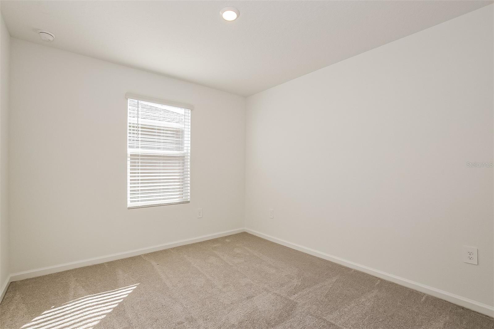 HAMILTON BLUFF SUB - Residential Lease