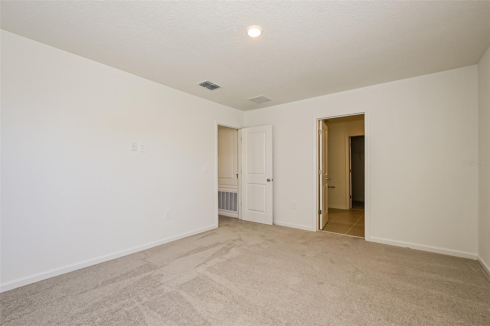 HAMILTON BLUFF SUB - Residential Lease