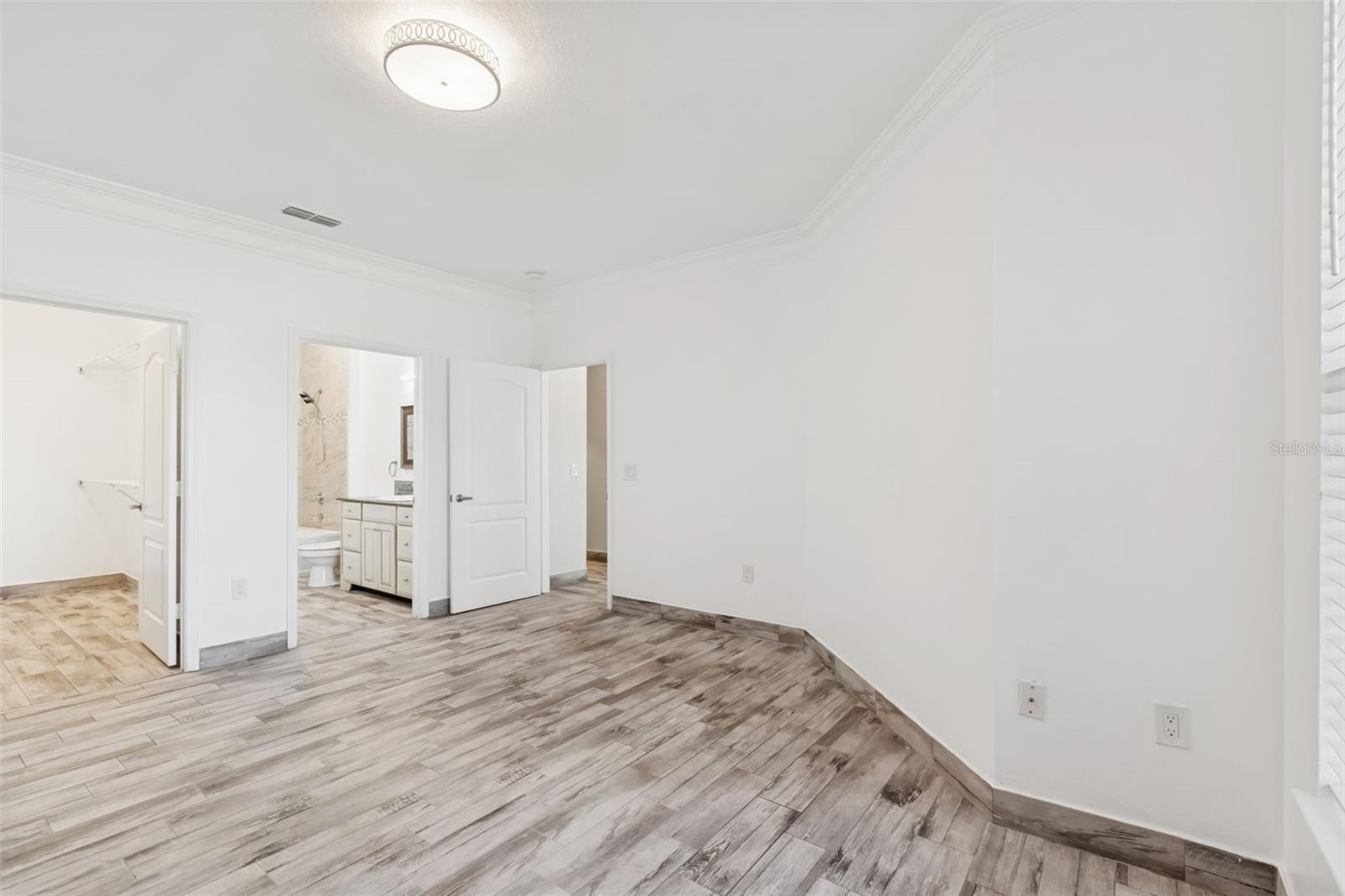 THE VILLAS CONDOS - Residential