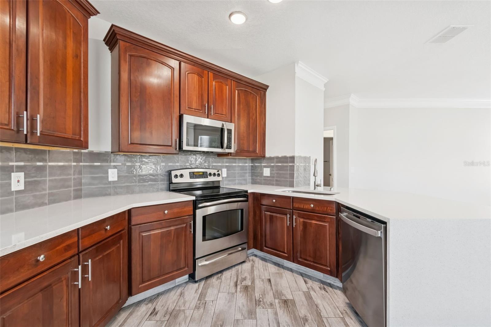 THE VILLAS CONDOS - Residential