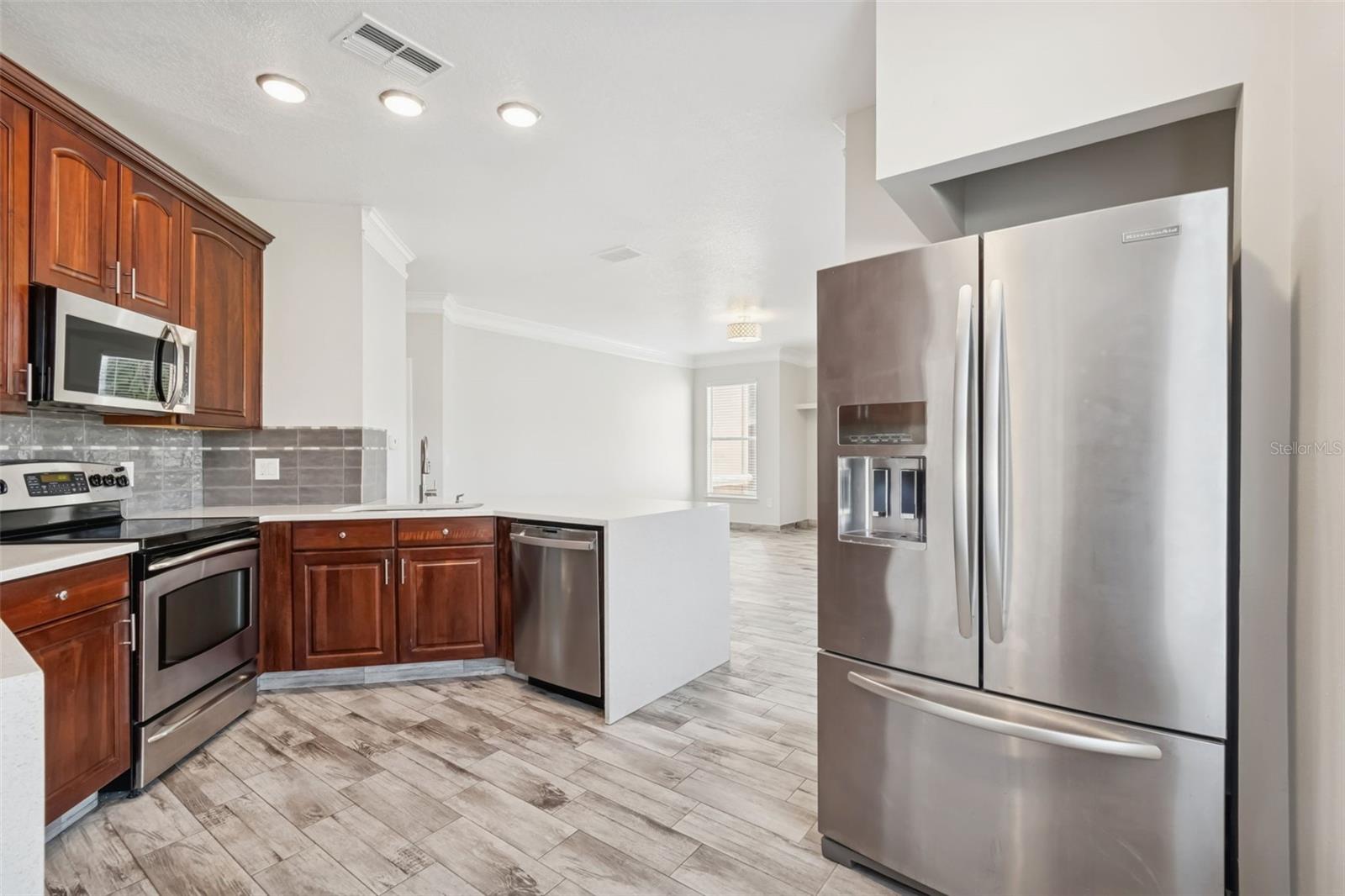 THE VILLAS CONDOS - Residential