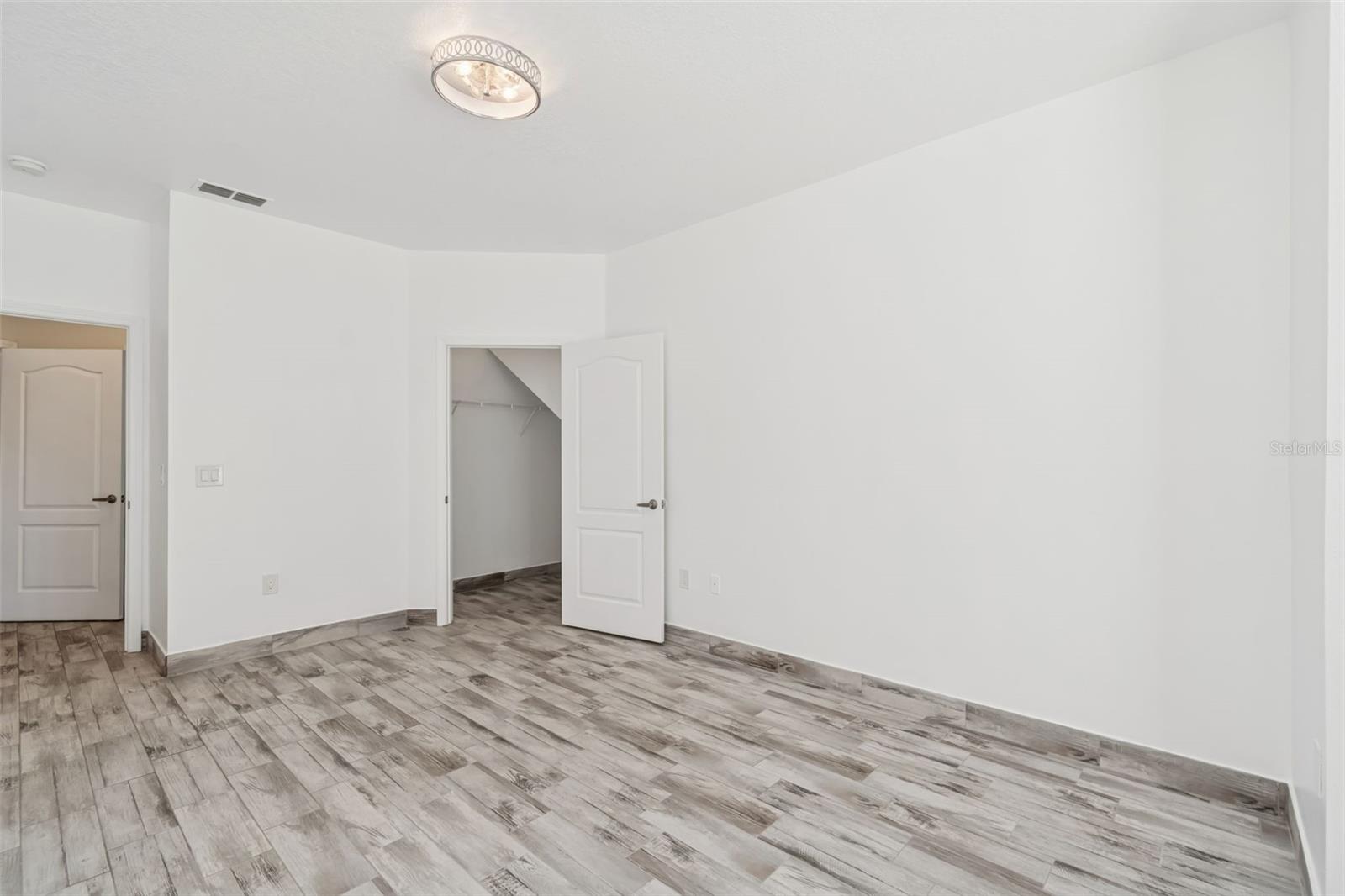 THE VILLAS CONDOS - Residential