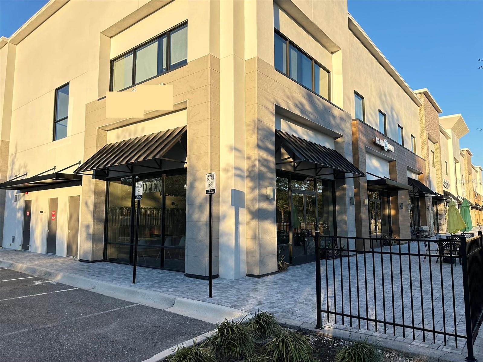 1711 AMAZING WAY 113