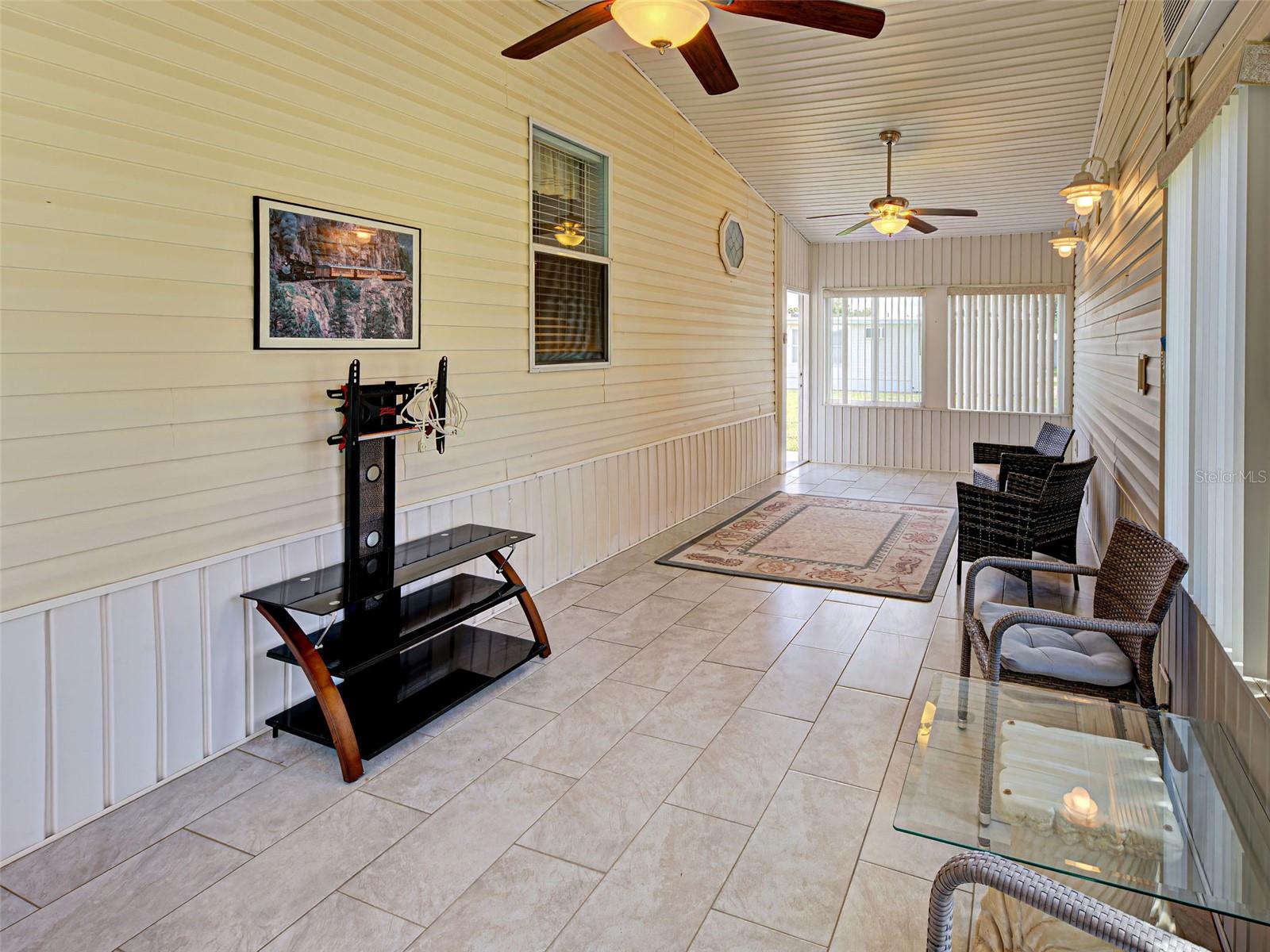 HOLIDAY PARK - Residential