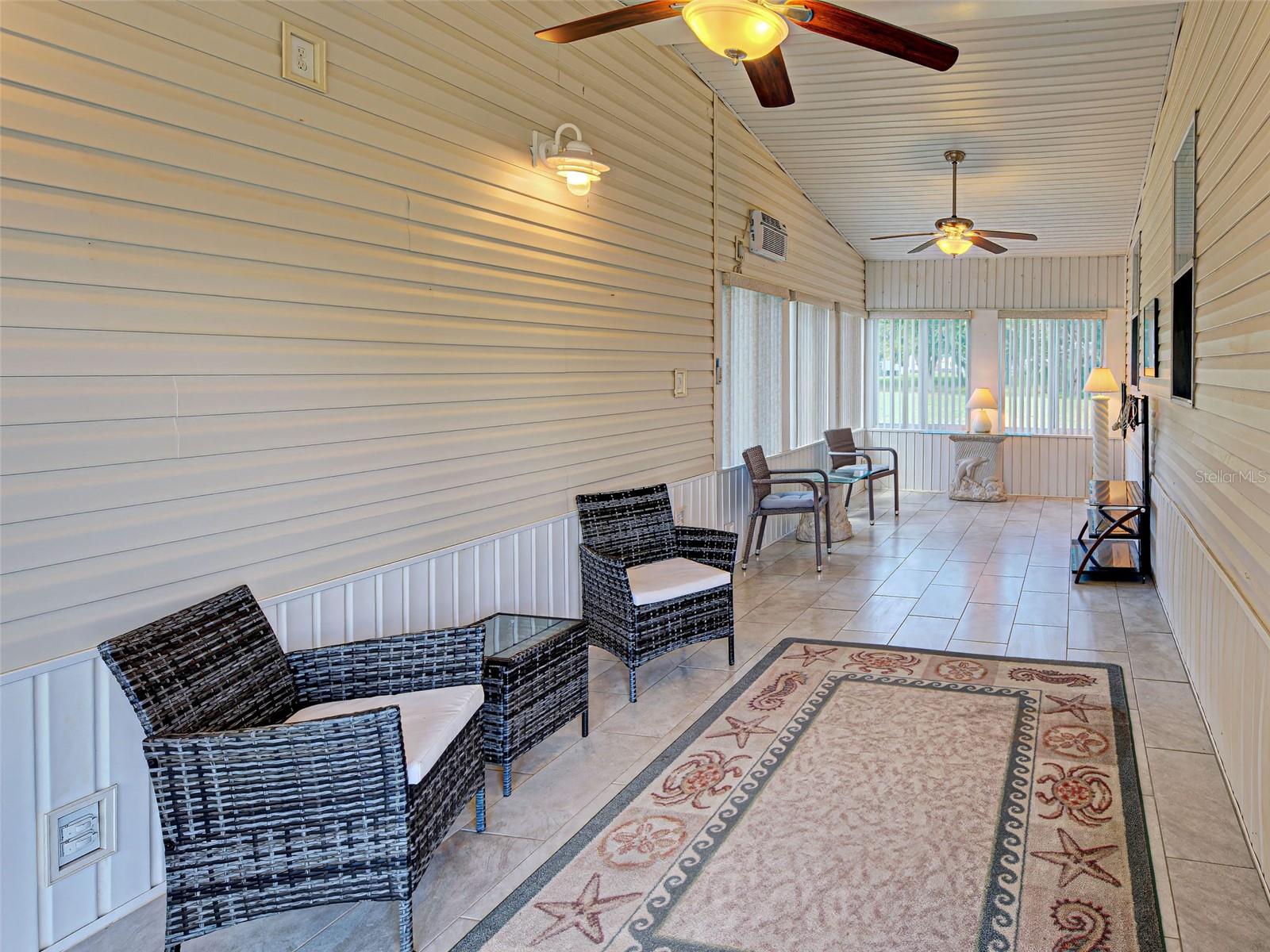 HOLIDAY PARK - Residential