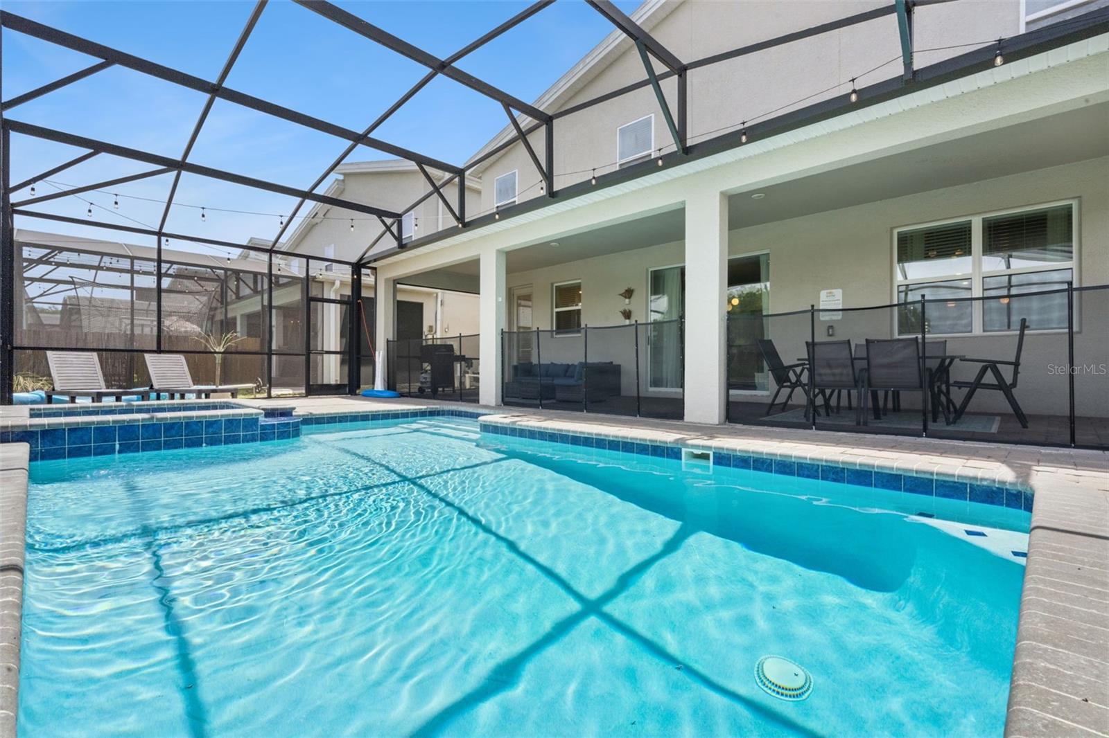 COVE AT STOREY LAKE III - Residential