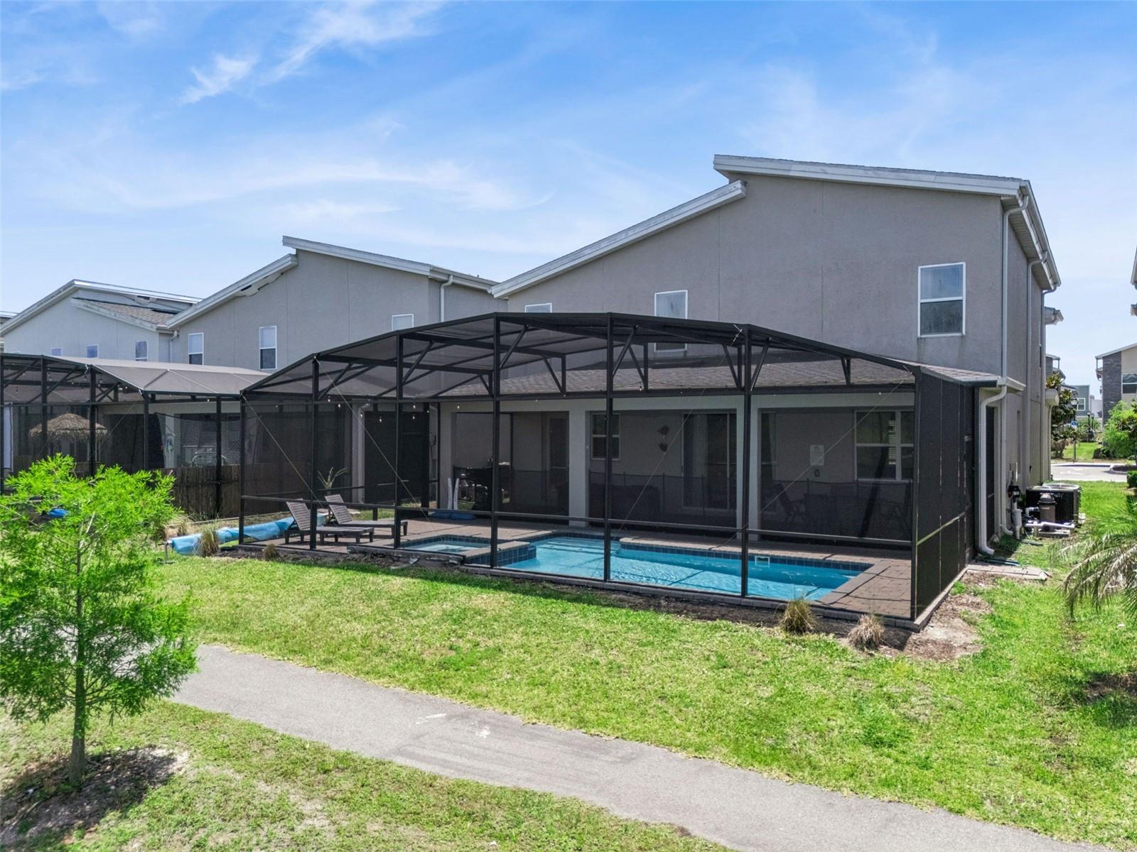 COVE AT STOREY LAKE III - Residential