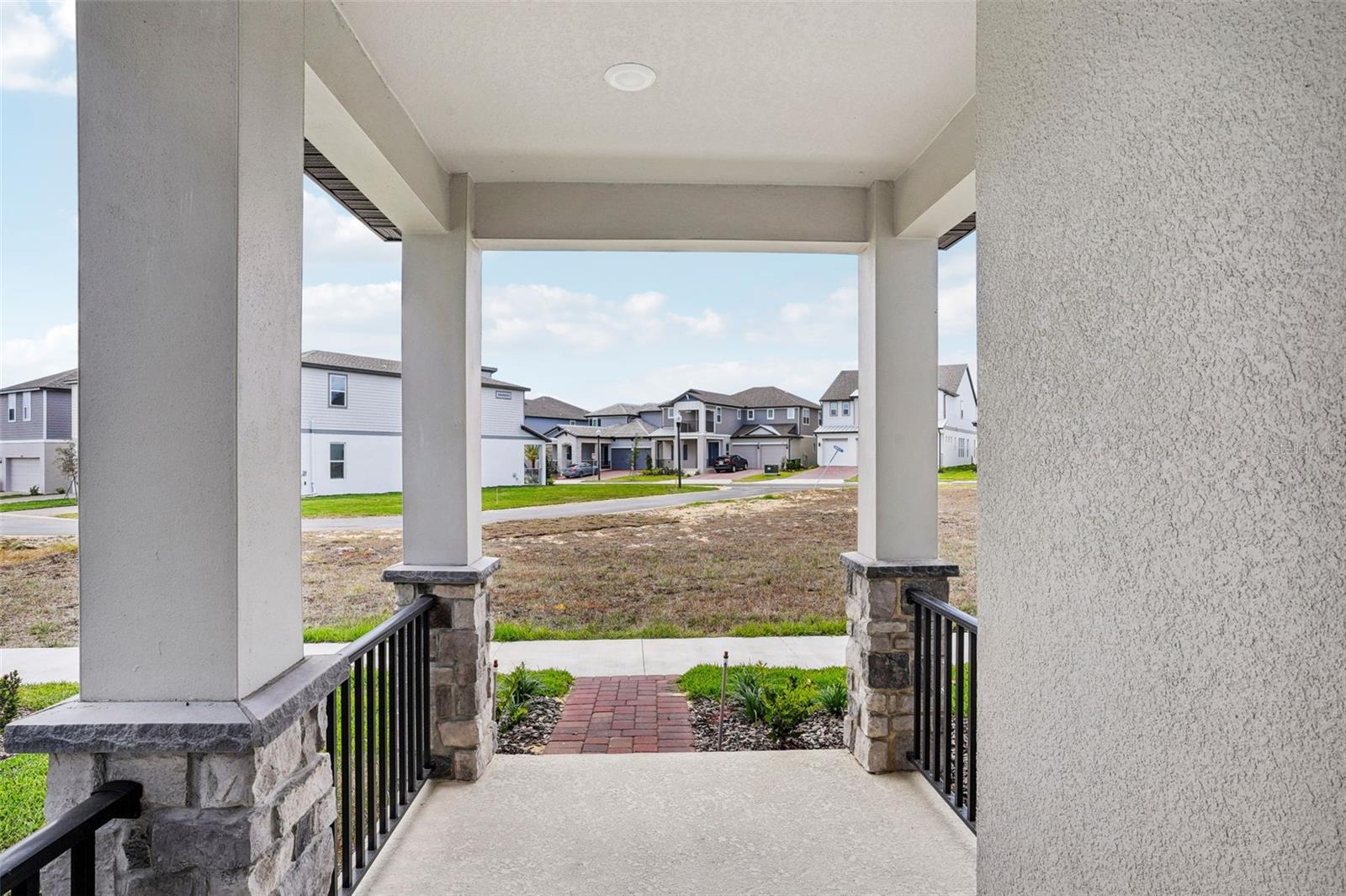 5093 RAILROAD VINE ALLEY