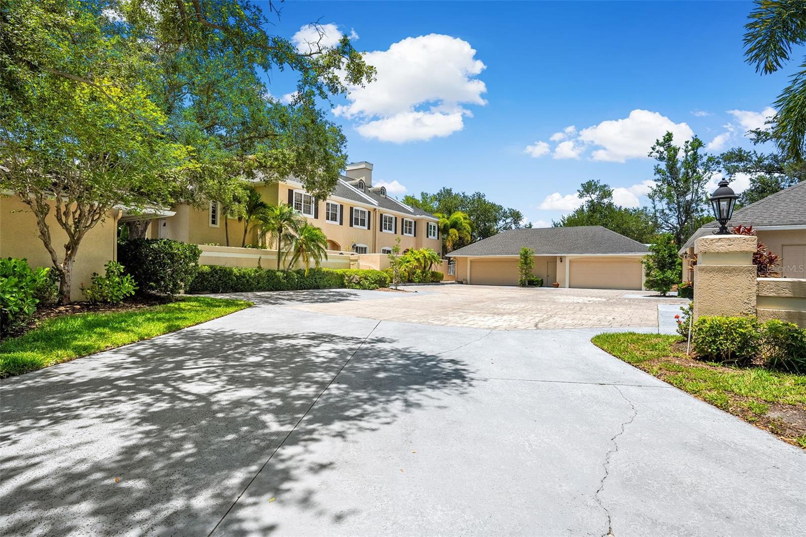 13770 MARSEILLES COURT