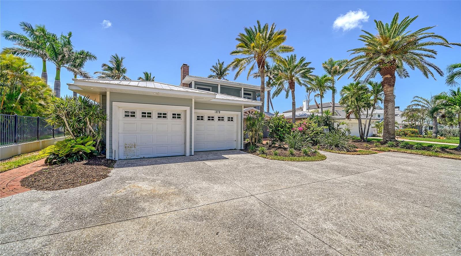 878 FREELING DRIVE