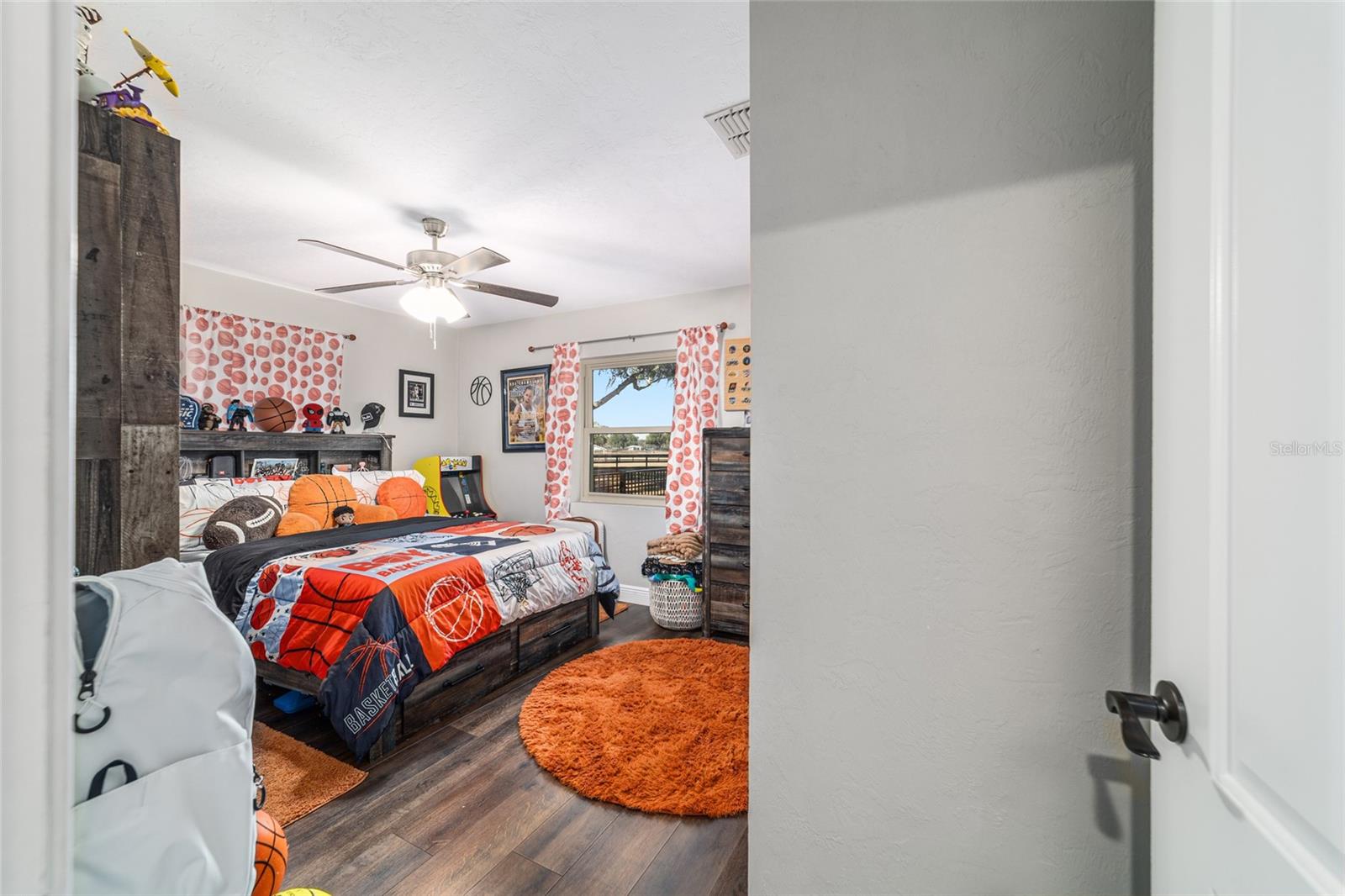 MEADOWLANDS - Residential