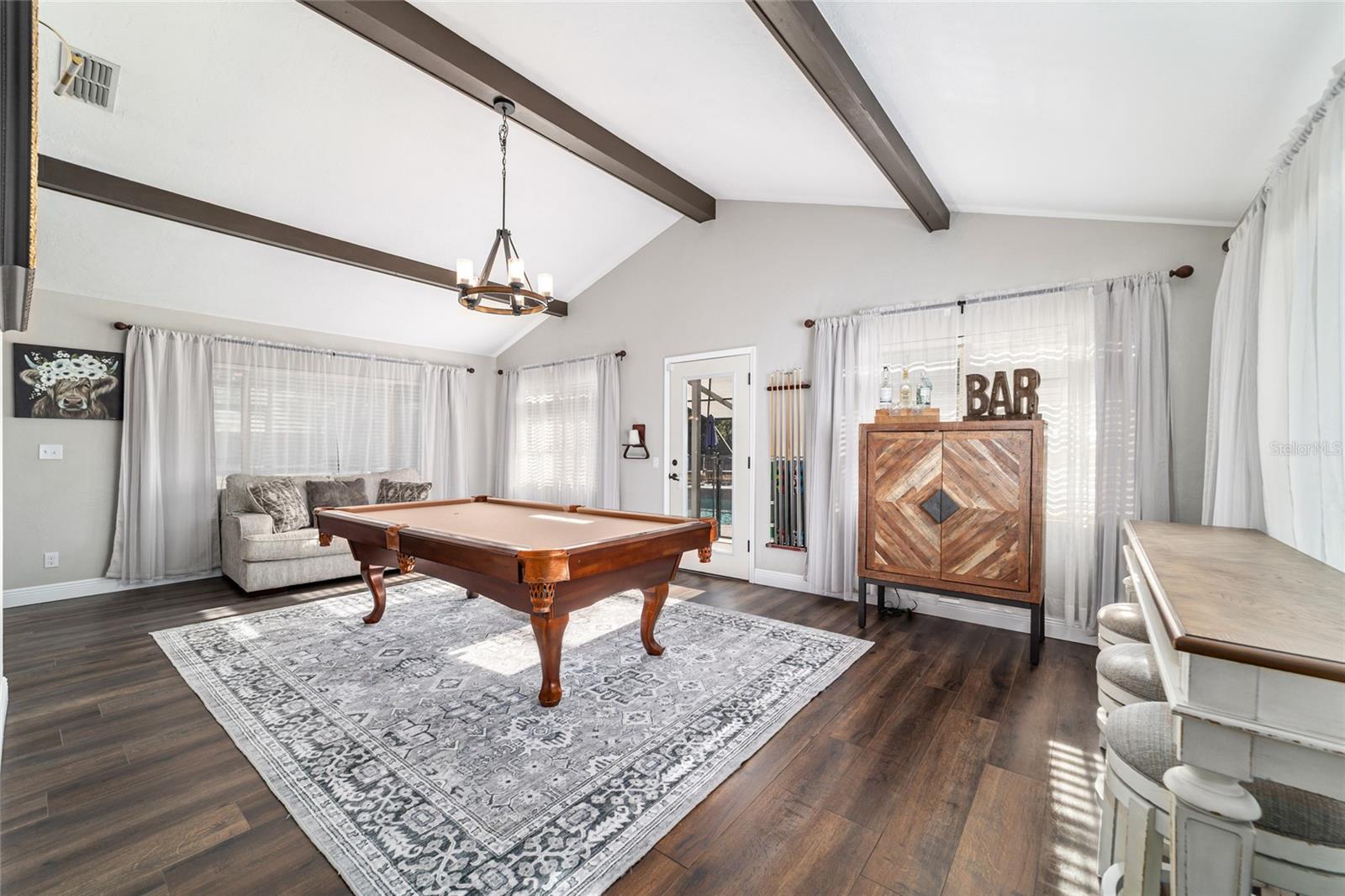 MEADOWLANDS - Residential