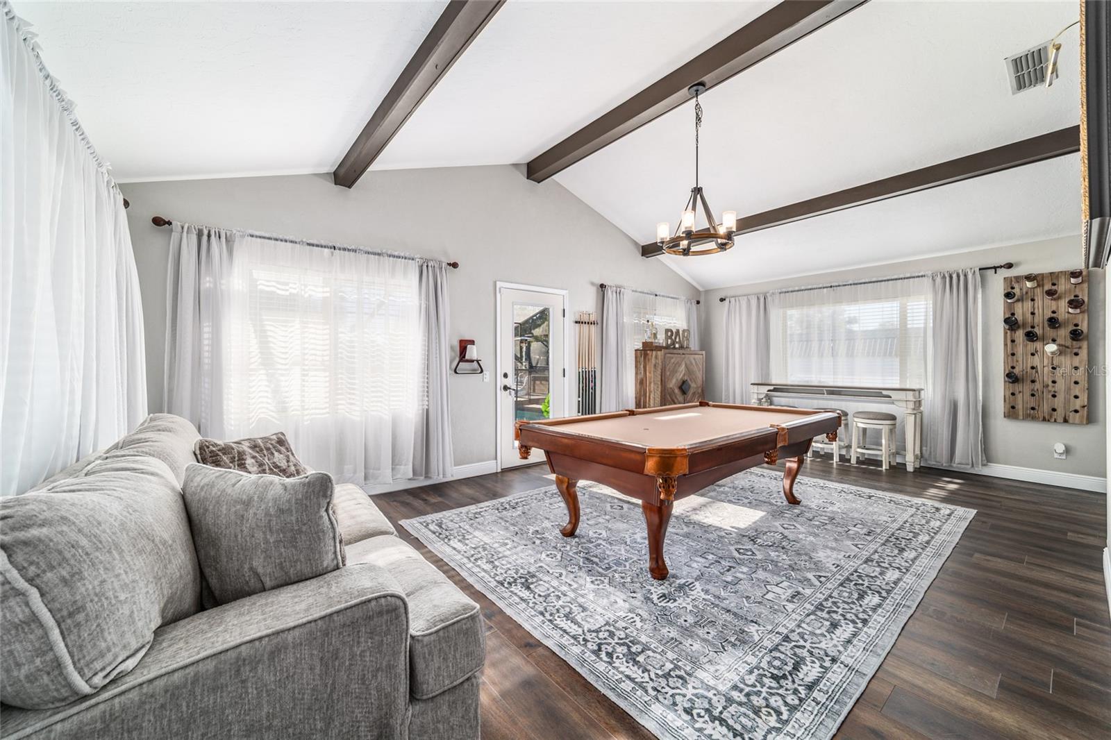 MEADOWLANDS - Residential