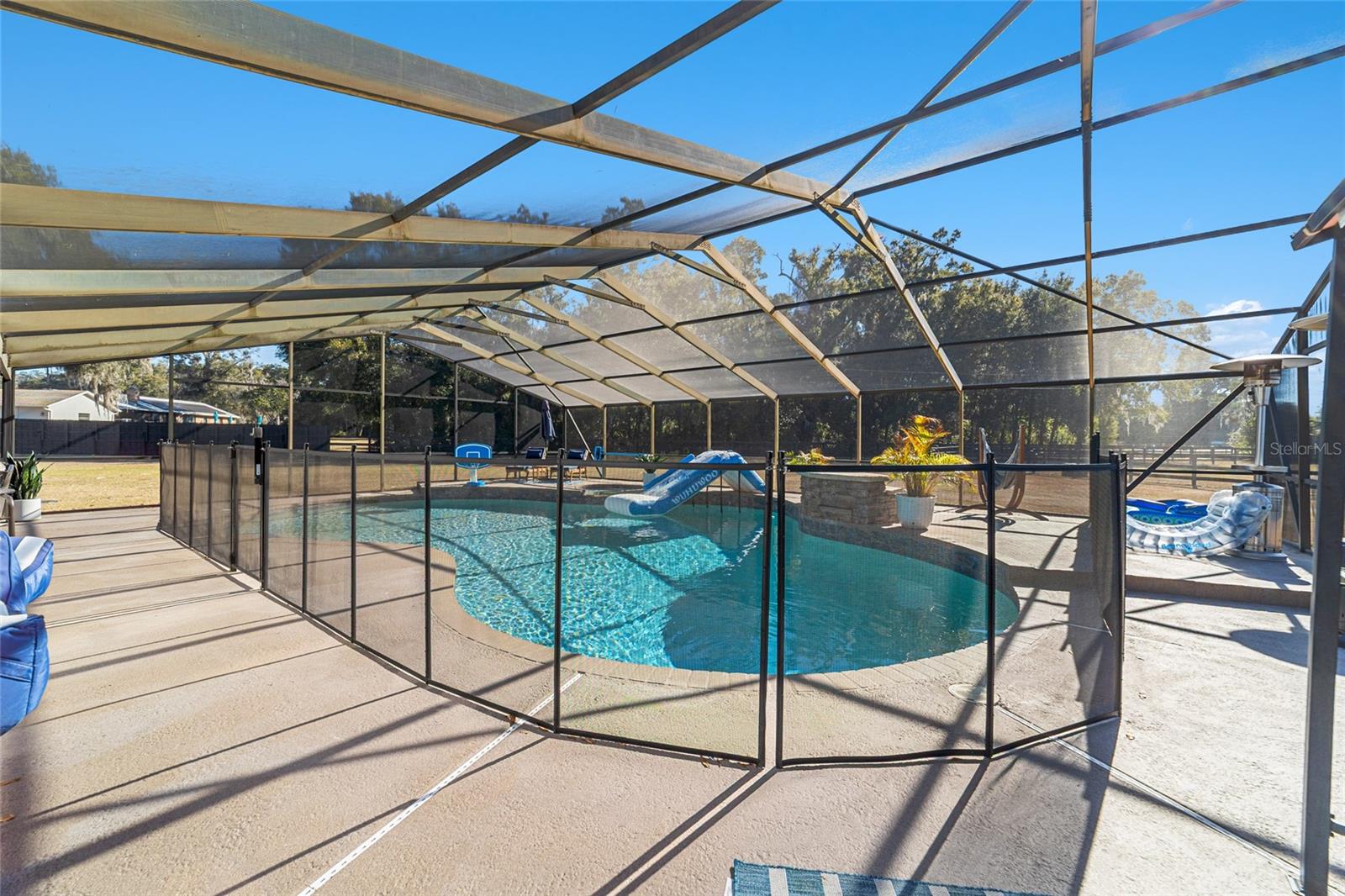 MEADOWLANDS - Residential