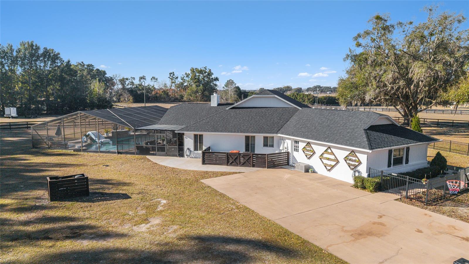 MEADOWLANDS - Residential