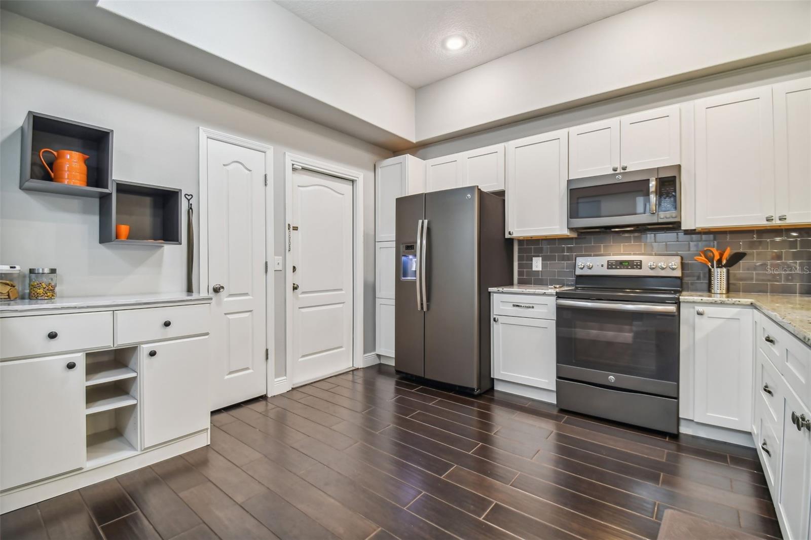 CEDAR HOLLOW CONDO TOWNH - Residential