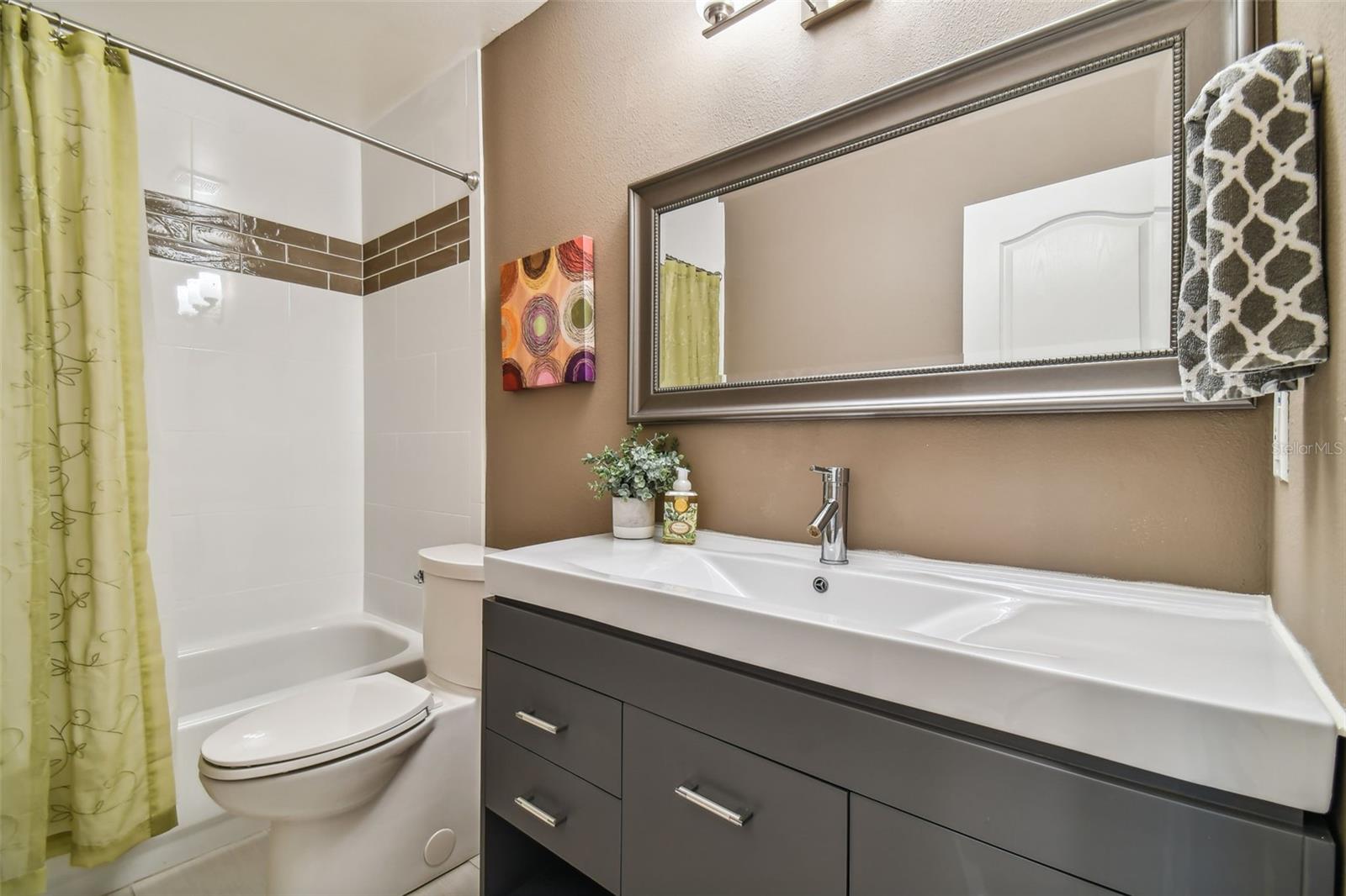 CEDAR HOLLOW CONDO TOWNH - Residential