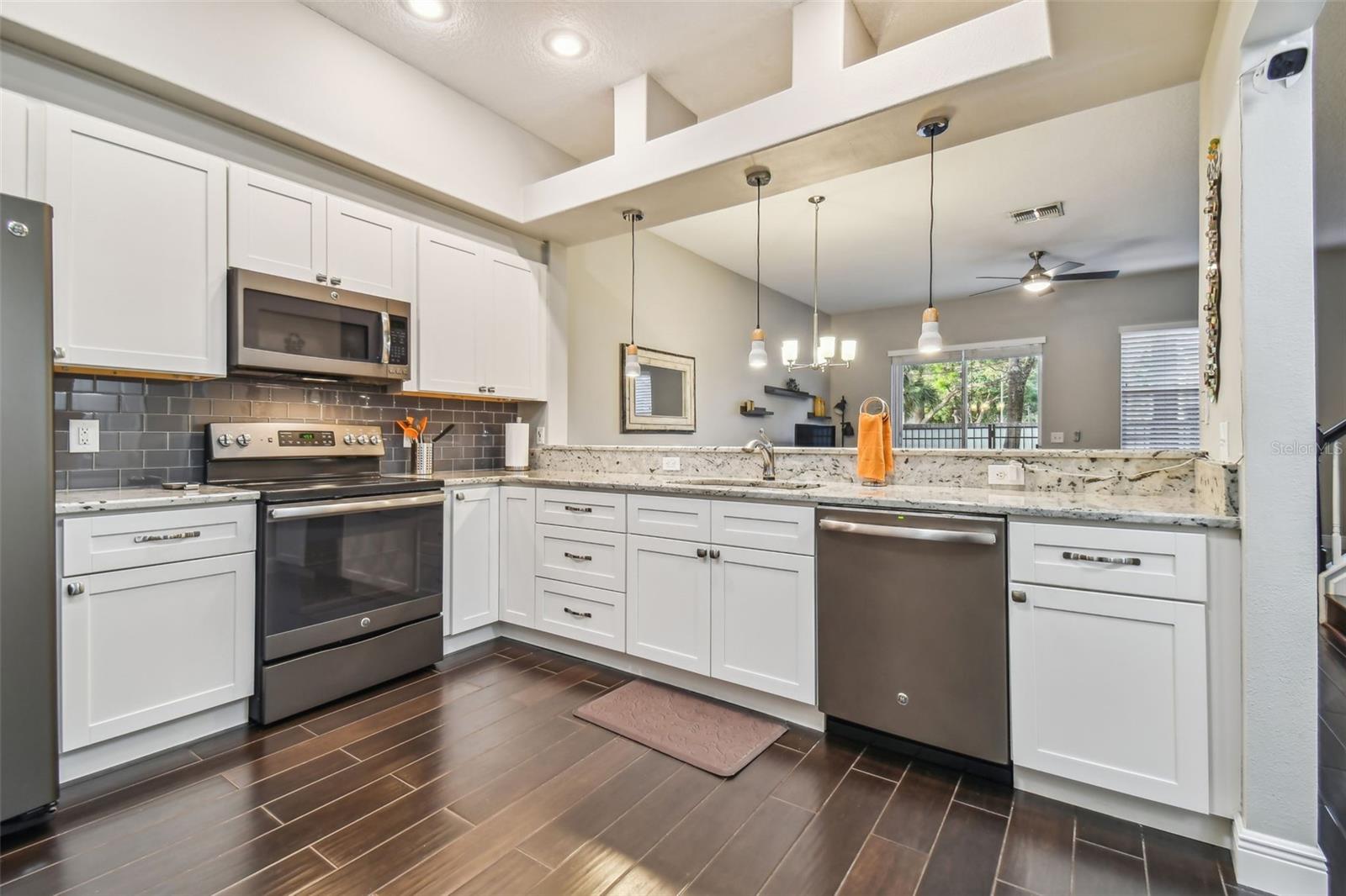 CEDAR HOLLOW CONDO TOWNH - Residential