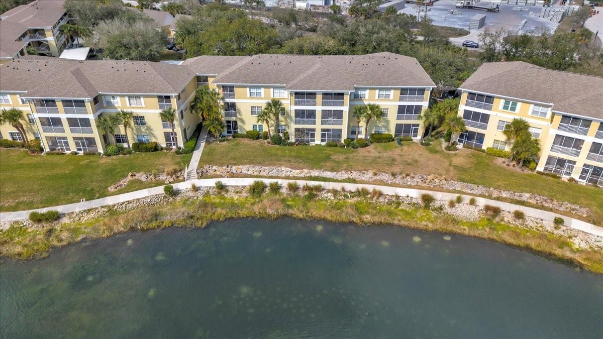 WATERSIDE CLUB I AT HERITAGE OAK PARK - Residential
