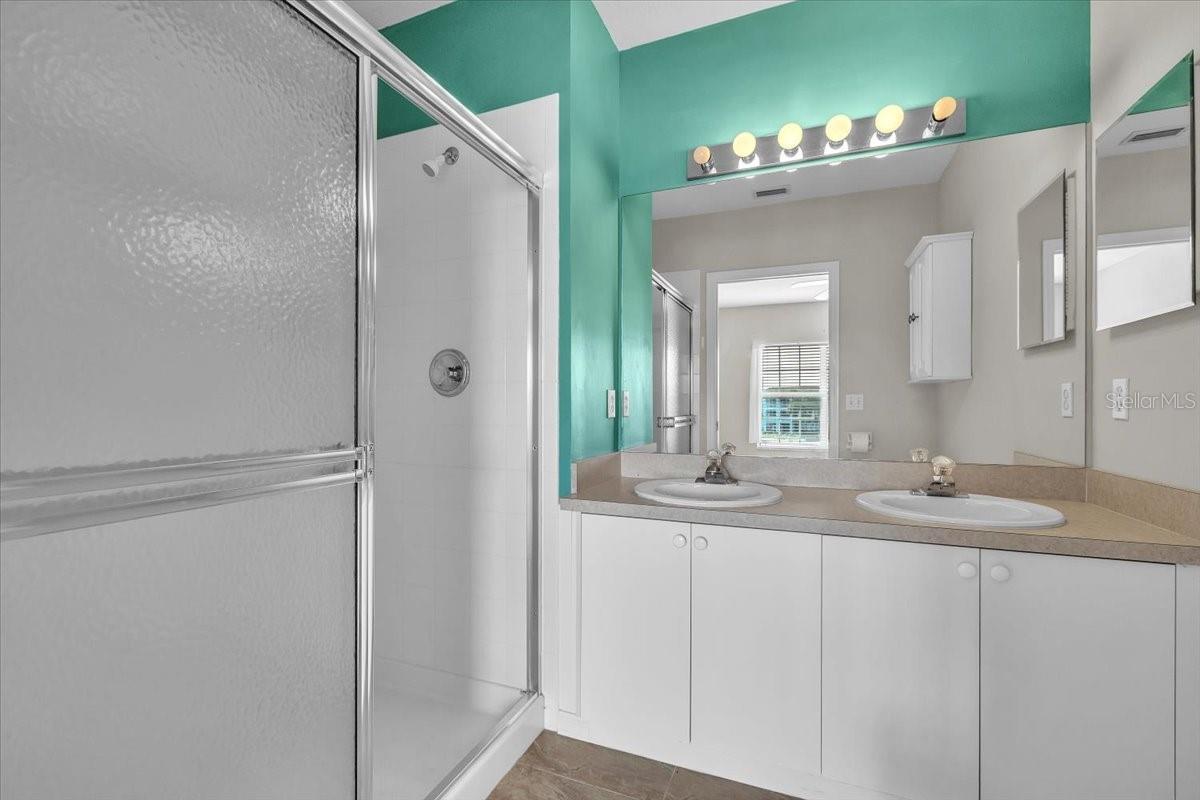 WATERSIDE CLUB I AT HERITAGE OAK PARK - Residential