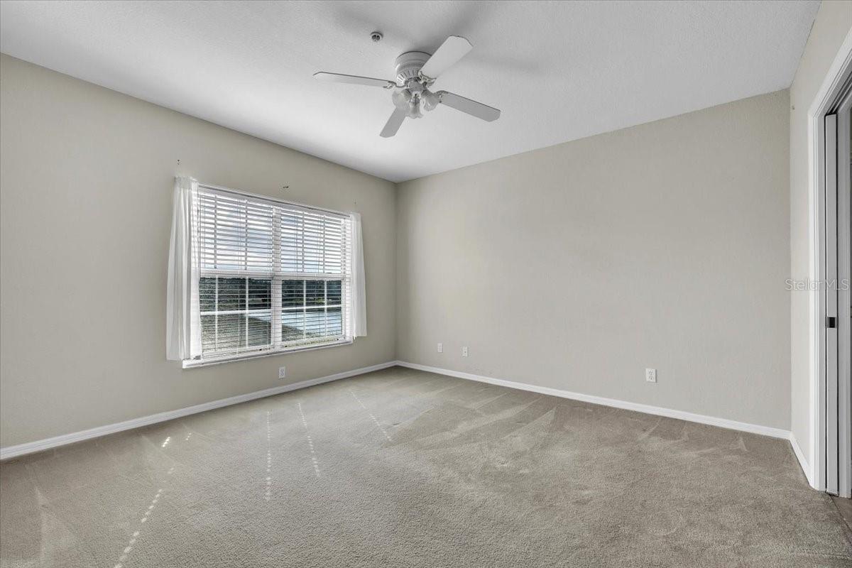 WATERSIDE CLUB I AT HERITAGE OAK PARK - Residential