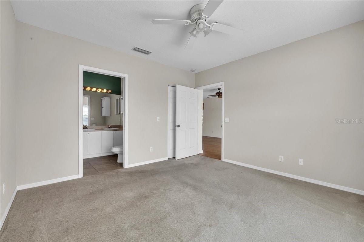 WATERSIDE CLUB I AT HERITAGE OAK PARK - Residential