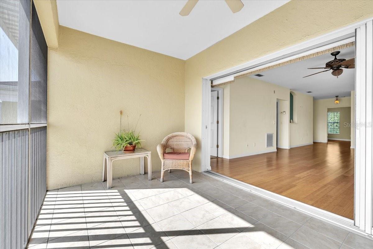 WATERSIDE CLUB I AT HERITAGE OAK PARK - Residential