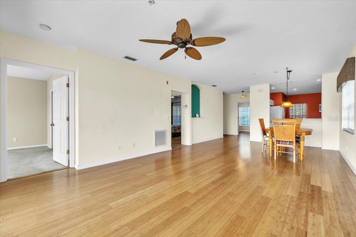 WATERSIDE CLUB I AT HERITAGE OAK PARK - Residential