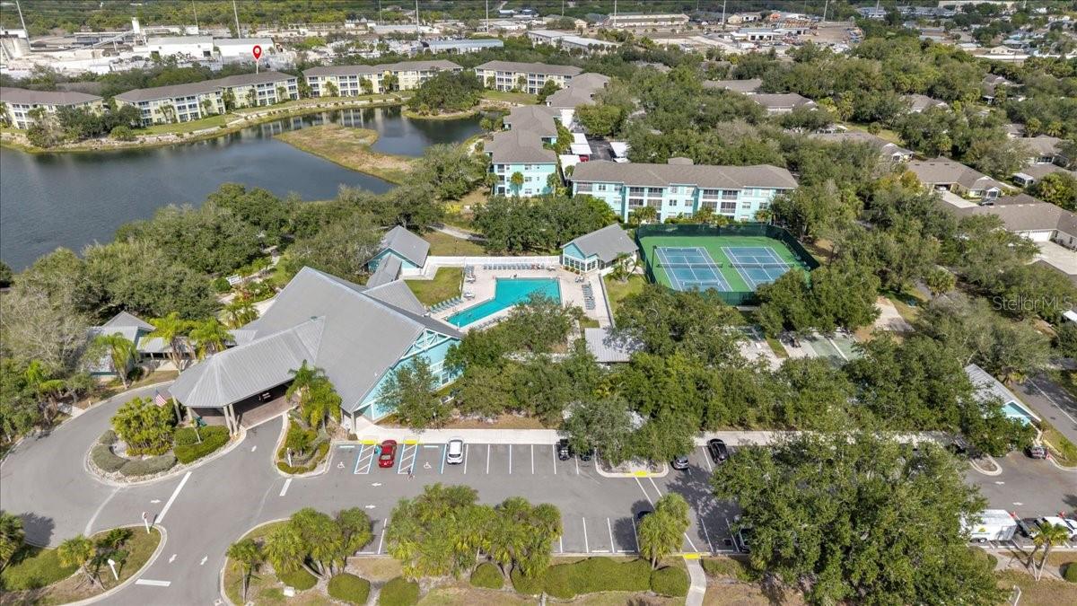 WATERSIDE CLUB I AT HERITAGE OAK PARK - Residential