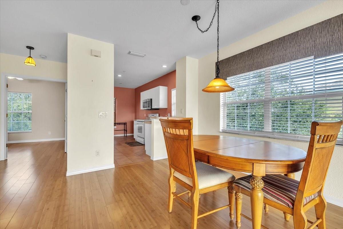 WATERSIDE CLUB I AT HERITAGE OAK PARK - Residential