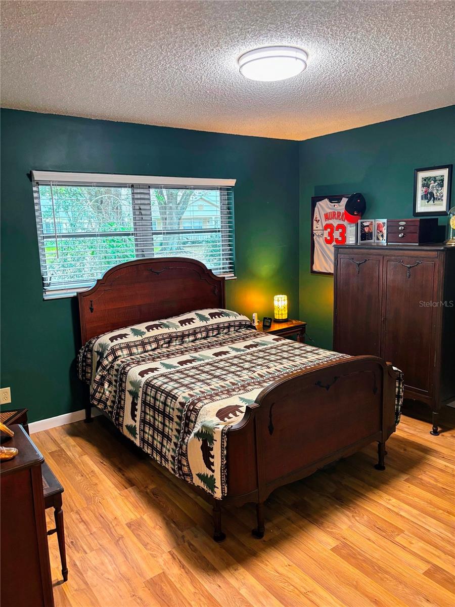 CIRCLE SQUARE WOODS - Residential