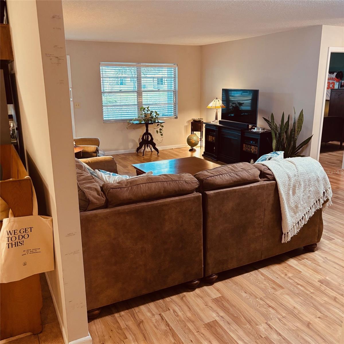 CIRCLE SQUARE WOODS - Residential