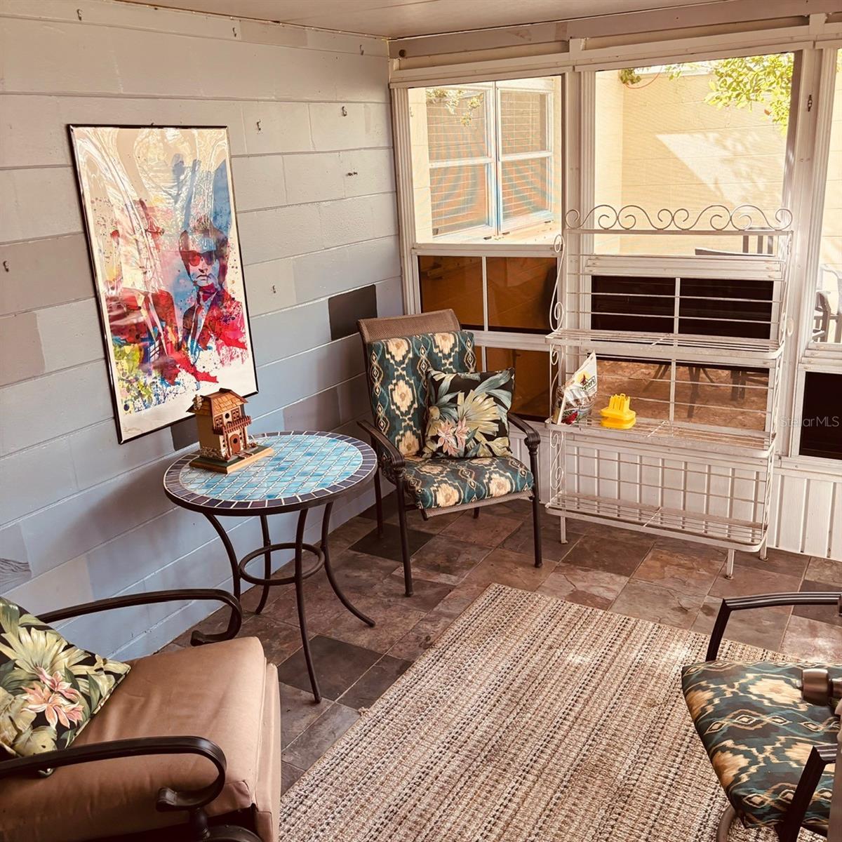 CIRCLE SQUARE WOODS - Residential