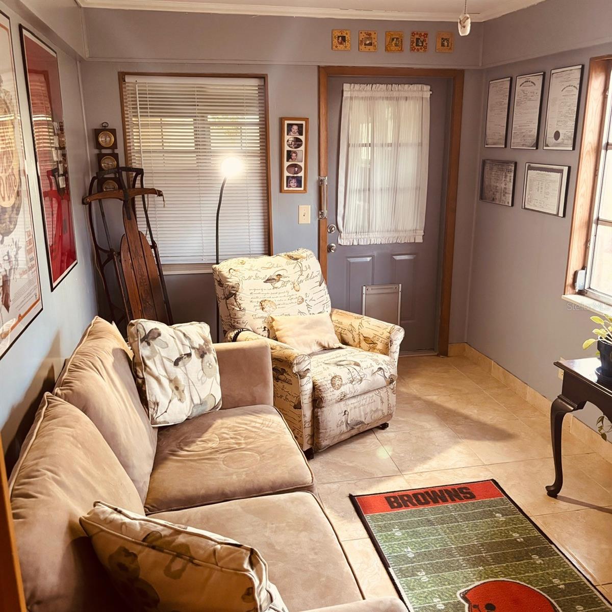 CIRCLE SQUARE WOODS - Residential