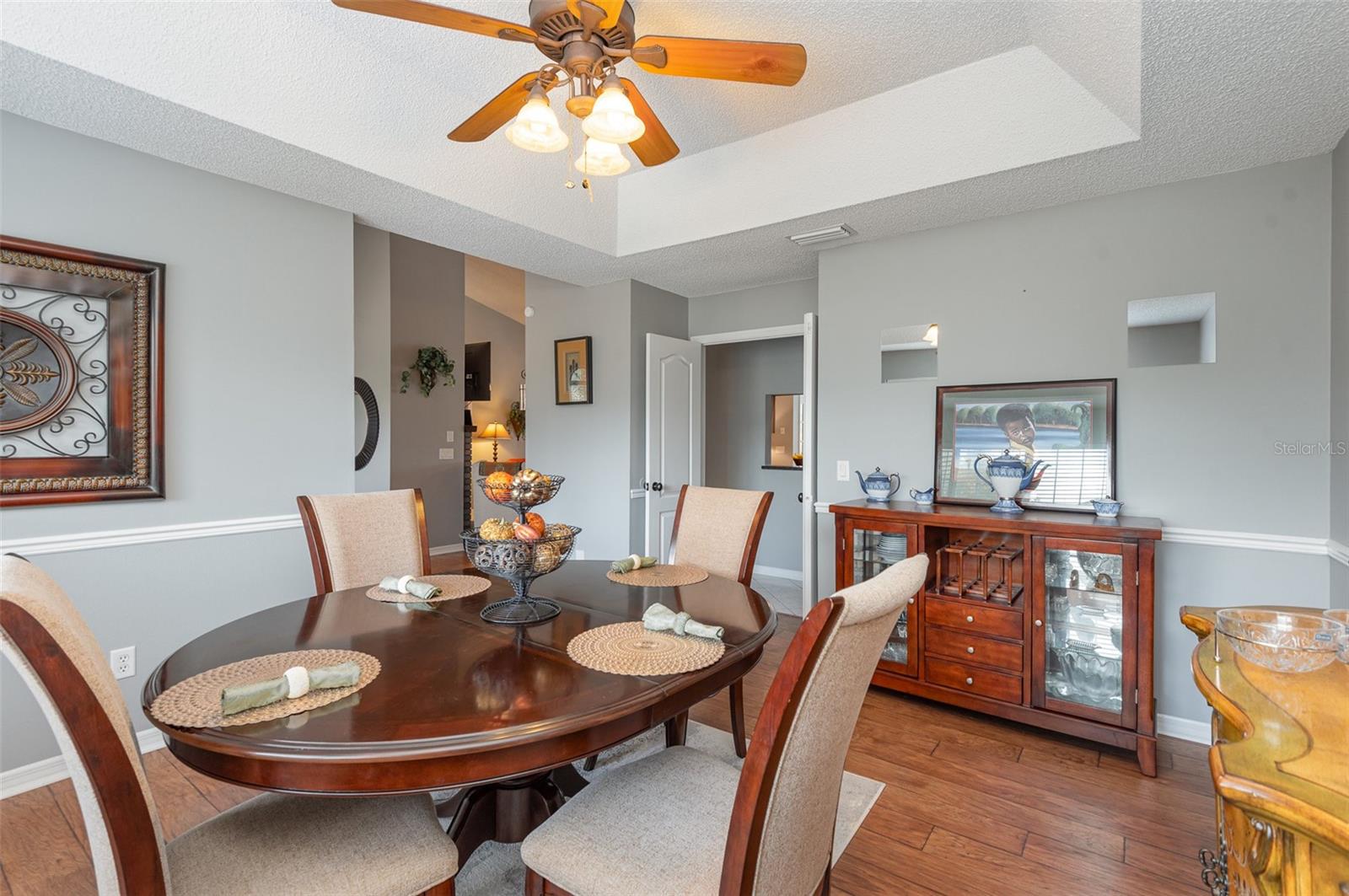 2090 LAKEBREEZE WAY