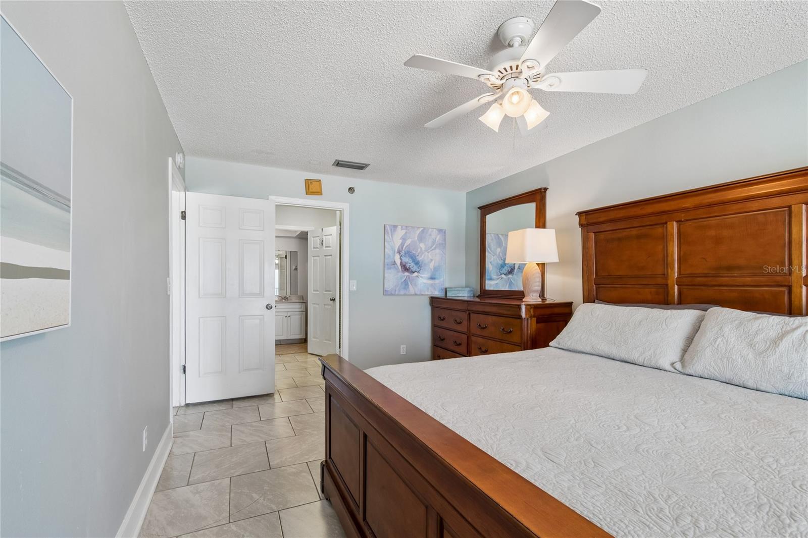 SEAGATE CONDO - Residential