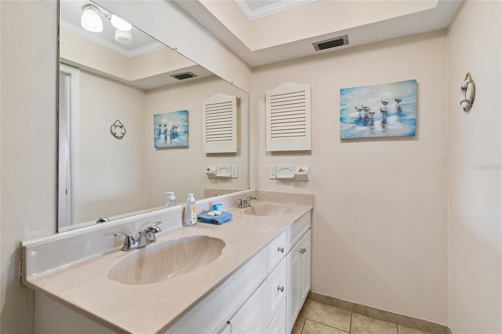 SEAGATE CONDO - Residential