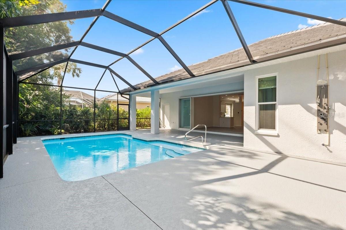 THE LAKES OF JACARANDA - Residential