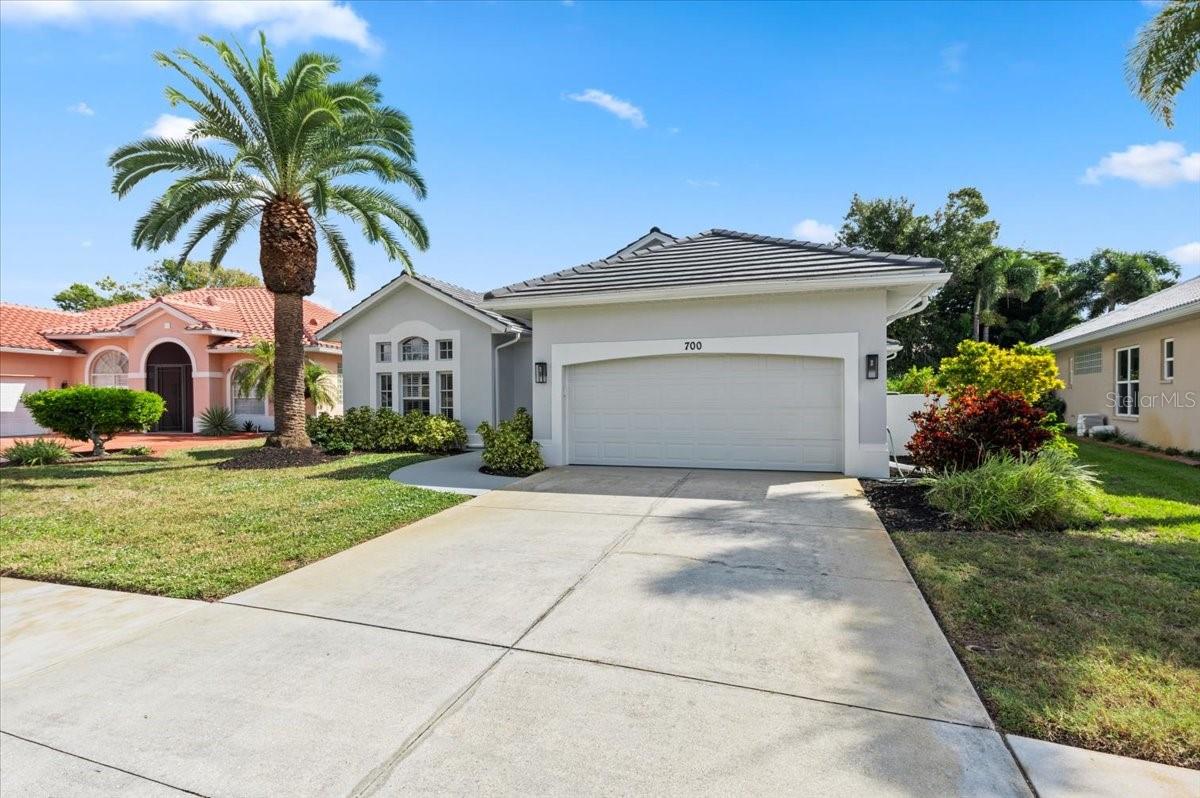 700 SILK OAK DRIVE