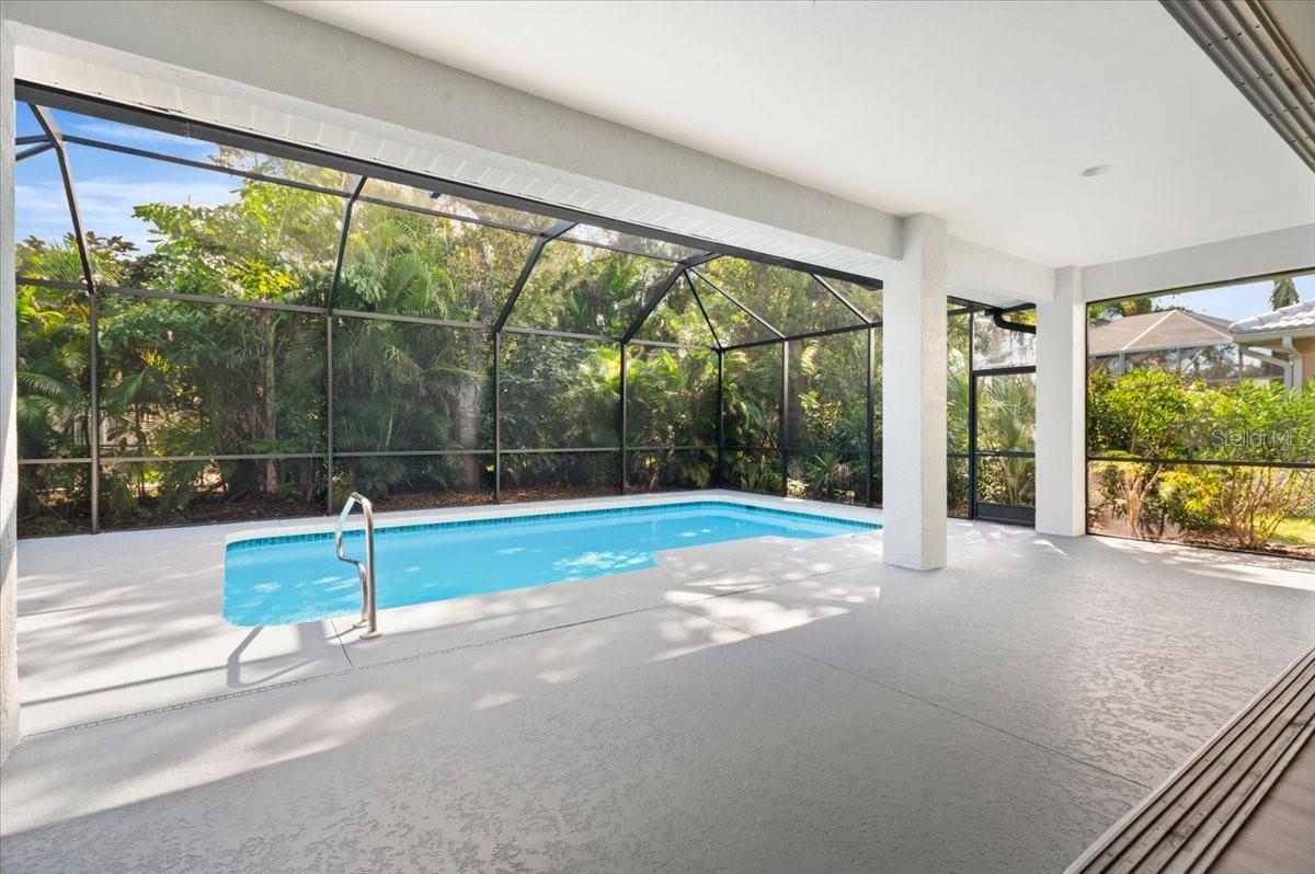THE LAKES OF JACARANDA - Residential