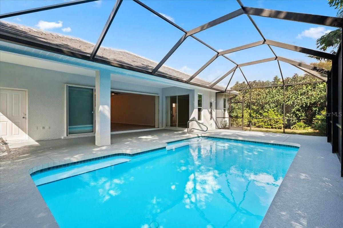 THE LAKES OF JACARANDA - Residential