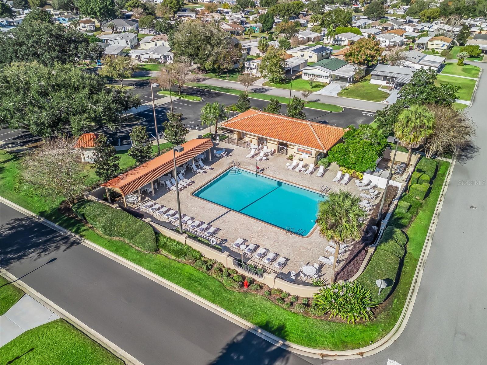 LADY LAKE ORANGE BLOSSOM GARDENS UNIT 10 - Residential