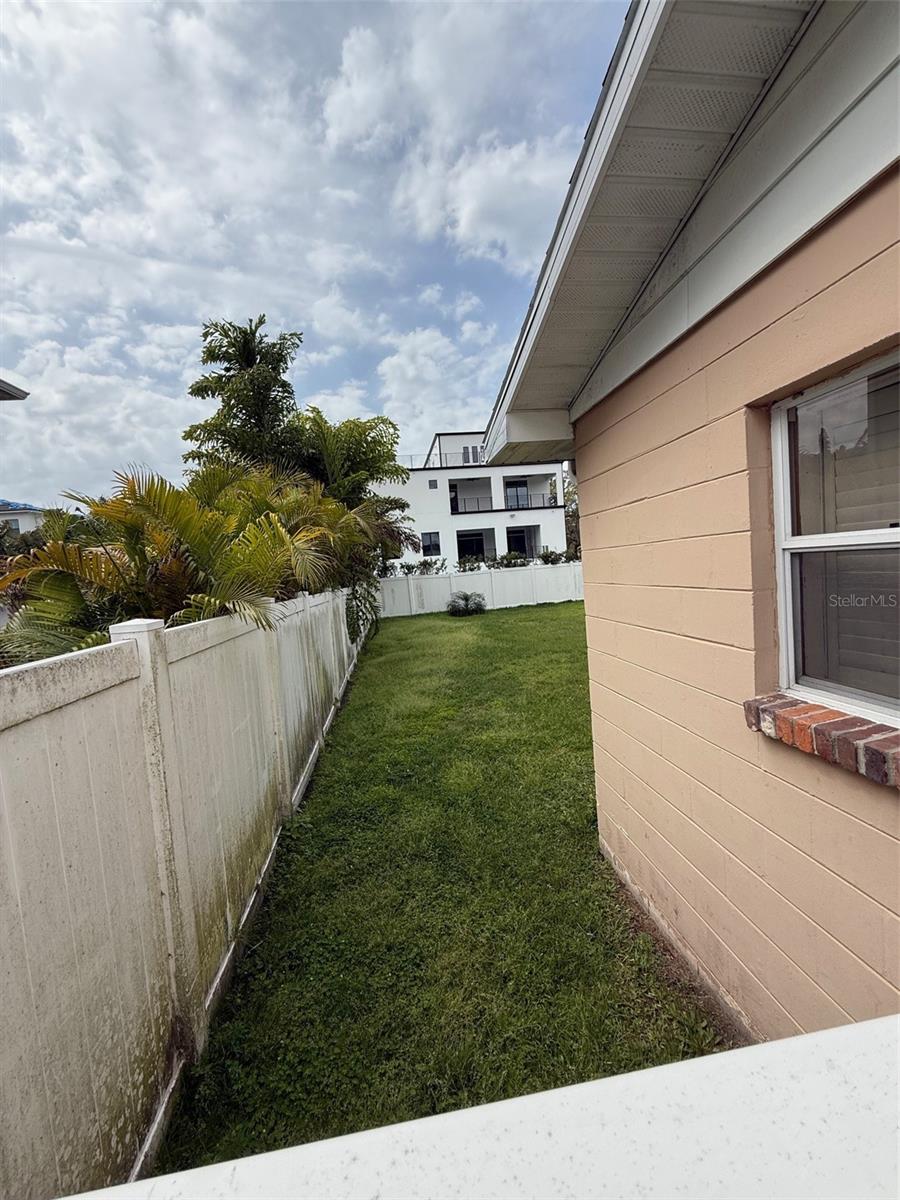 205 S SHORE CREST DRIVE