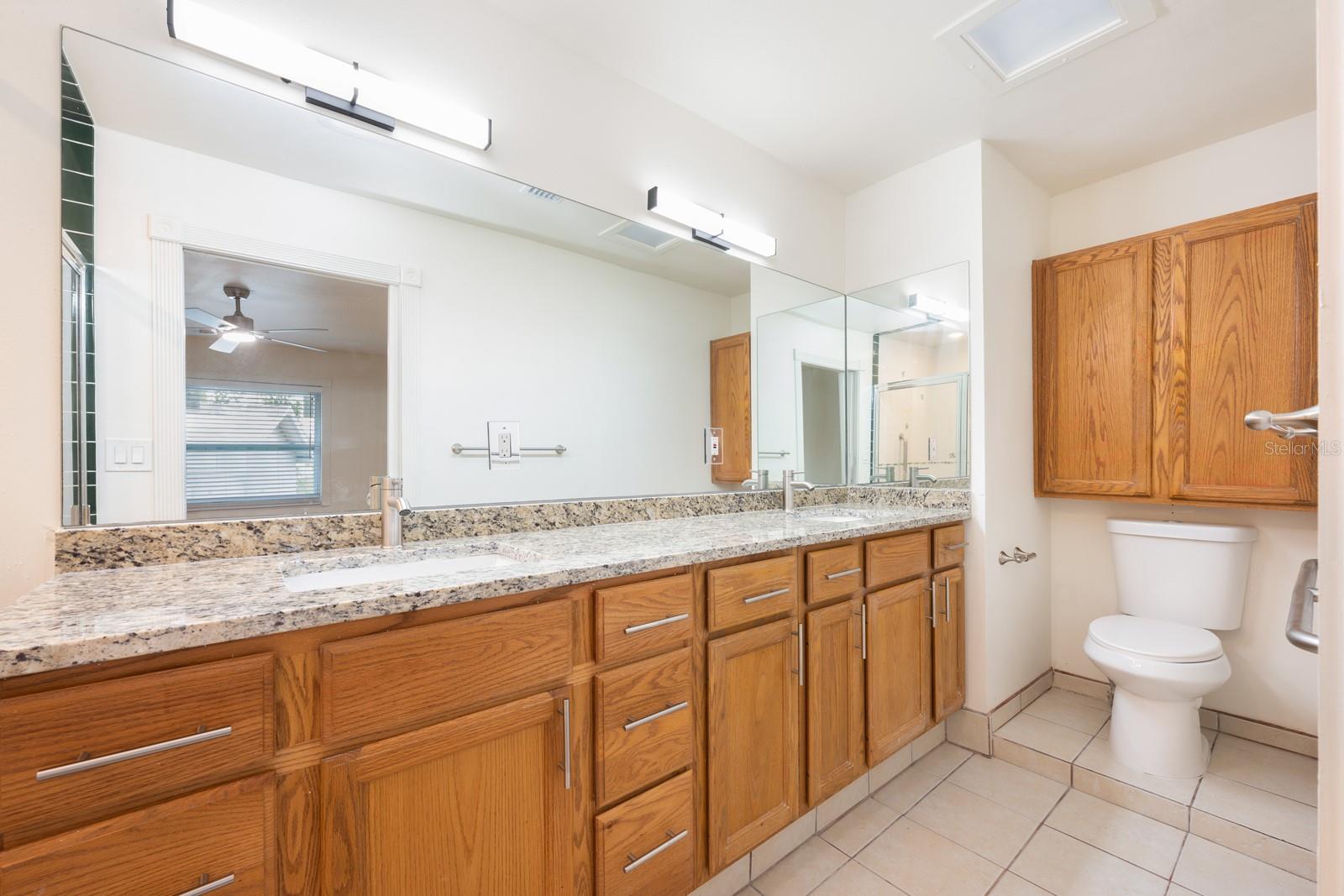 TWIN LAKES MANOR ADD 02 - Residential